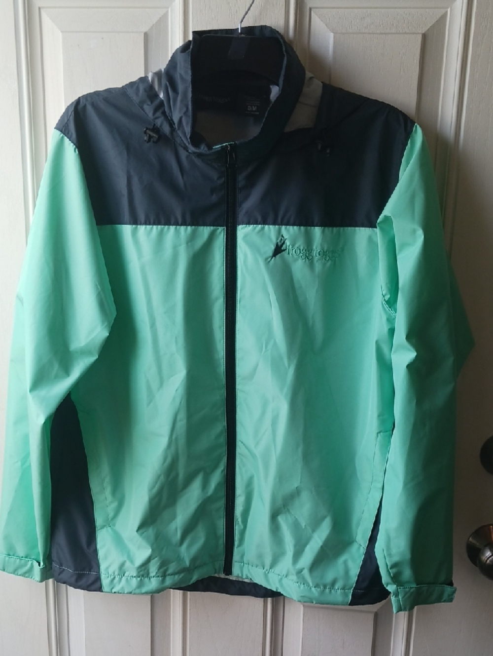 ***Frogg Toggs Mint & Black Lightweight Windbreaker Hooded Zip Jacket S/M